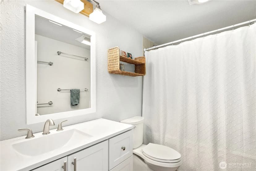 Property photo for 22993 Marine View Drive S #d306, Des Moines photo 19