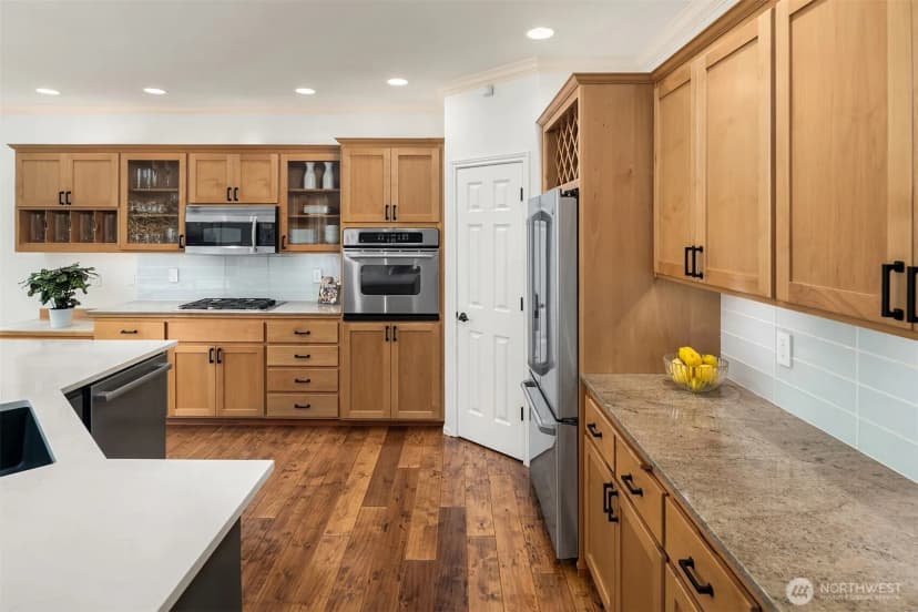 Property photo for 10414 Se 13th Street, Bellevue photo 13