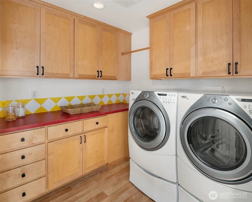 Property photo for 10414 Se 13th Street, Bellevue photo 34