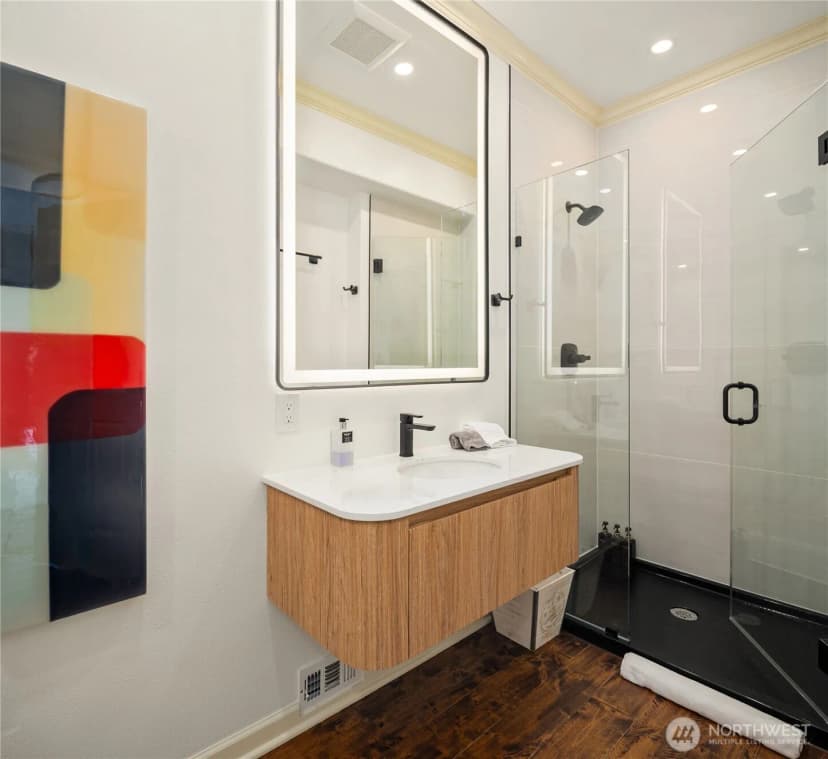 Property photo for 10414 Se 13th Street, Bellevue photo 19
