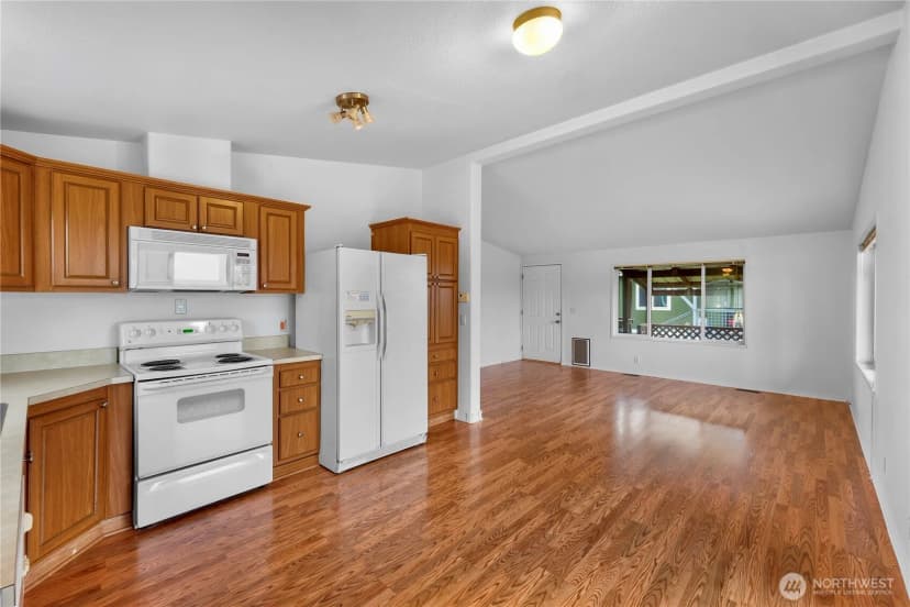 Property photo for 8585 Harborview Road #5, Blaine photo 11