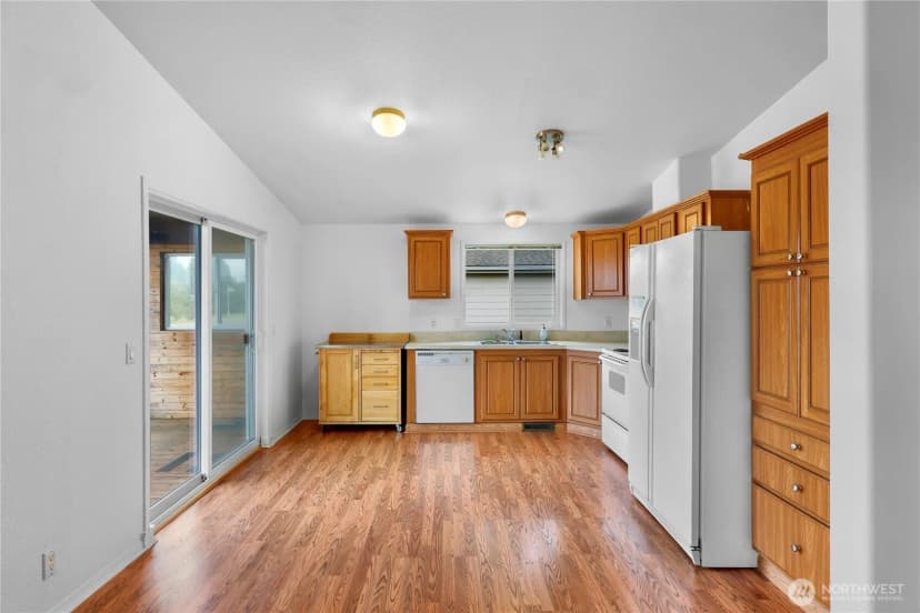 Property photo for 8585 Harborview Road #5, Blaine photo 8