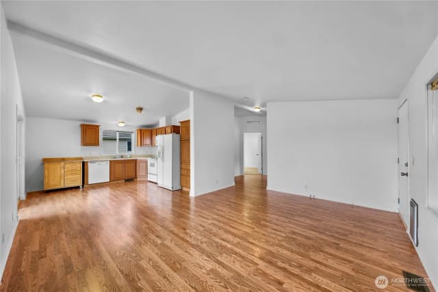 Property photo for 8585 Harborview Road #5, Blaine photo 5