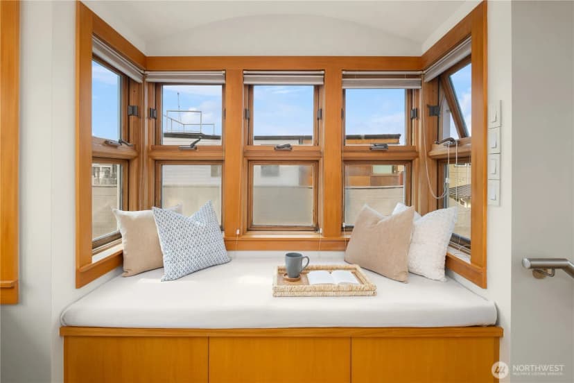 Property photo for 2331 Fairview Avenue E #i, Seattle photo 19