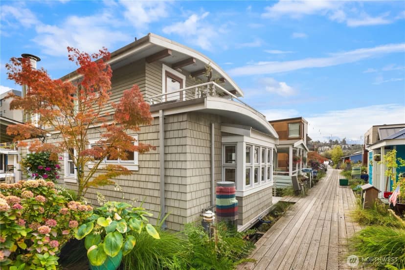 Property photo for 2331 Fairview Avenue E #i, Seattle photo 31