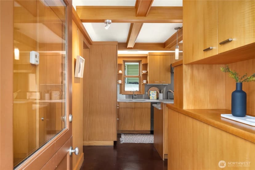 Property photo for 2331 Fairview Avenue E #i, Seattle photo 26