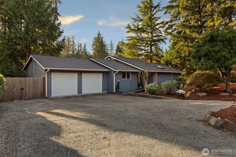 Property photo for 8812 86th Avenue Nw, Gig Harbor photo 3