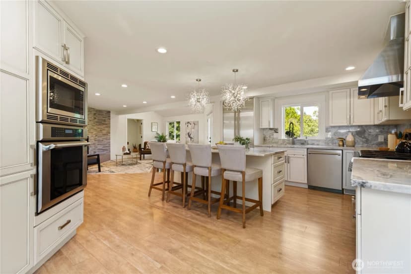 Property photo for 13731 65th Place W, Edmonds photo 9