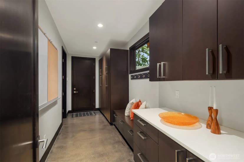 Property photo for 10314 Se 25th Street, Bellevue photo 33