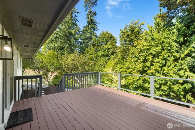 Property photo for 4807 Bayview Lane, Everett photo 10