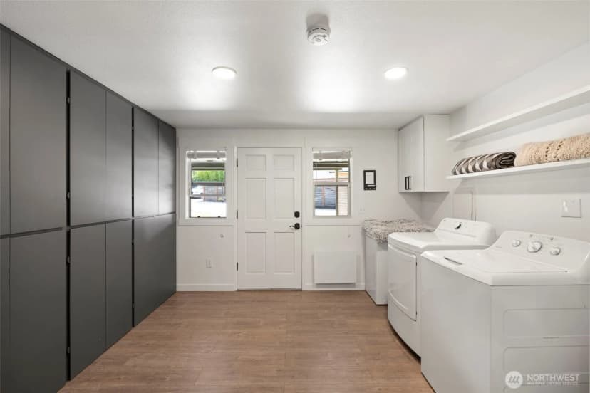 Property photo for 4807 Bayview Lane, Everett photo 15