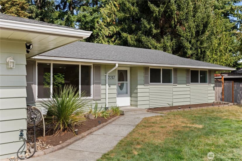 Property photo for 2217 122nd Place Se, Everett photo 2