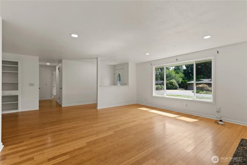 Property photo for 2217 122nd Place Se, Everett photo 6