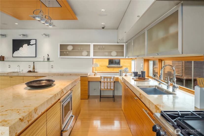 Property photo for 2369 Fairview Avenue E #6, Seattle photo 17