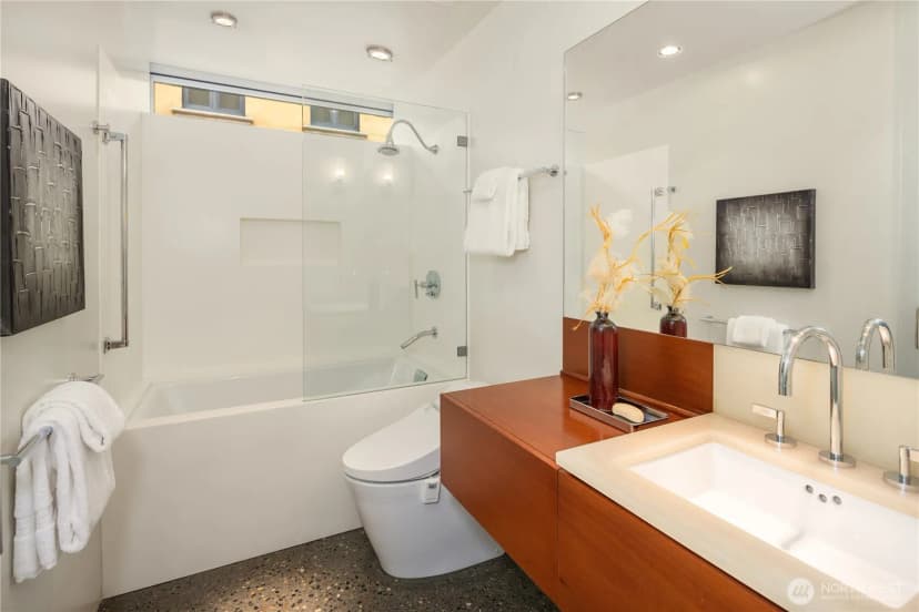 Property photo for 2369 Fairview Avenue E #6, Seattle photo 32