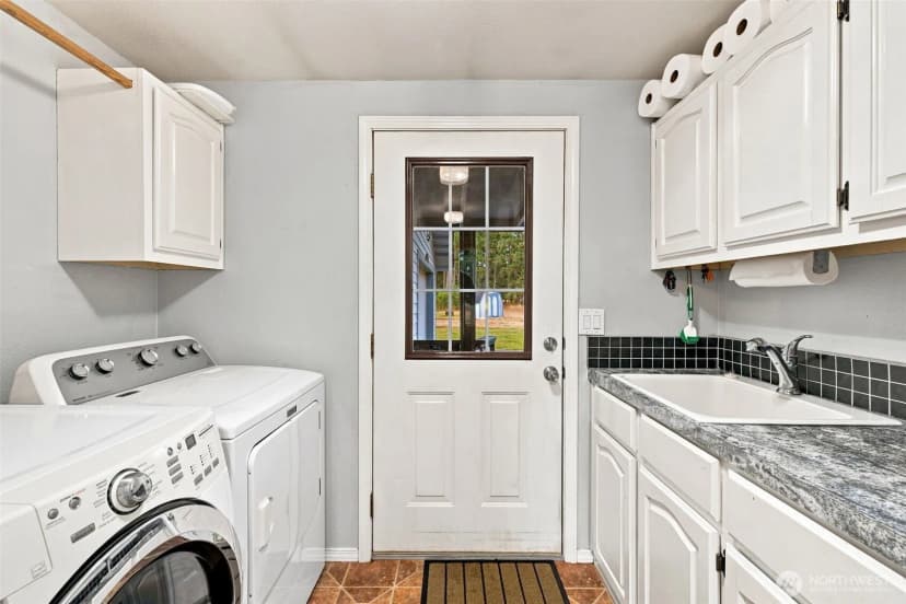 Property photo for 12424 Moes Road Se, Rainier photo 28
