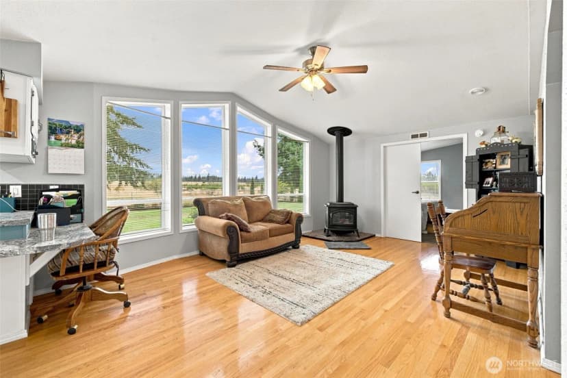 Property photo for 12424 Moes Road Se, Rainier photo 21