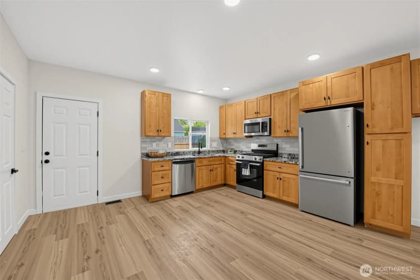 Property photo for 5927 S Yakima, Tacoma photo 8