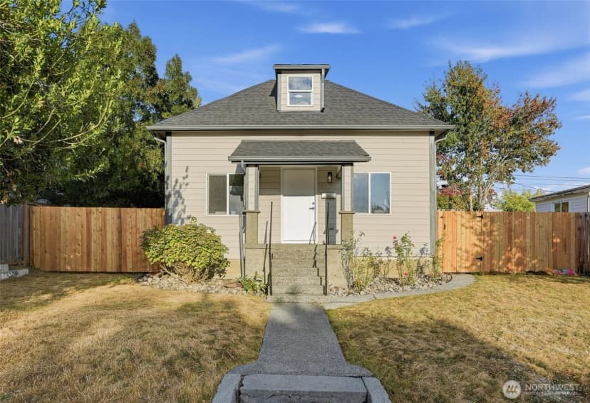Property photo for 5927 S Yakima, Tacoma photo 2