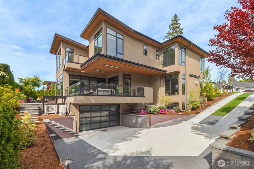 Property photo for 721 2nd Street S, Kirkland photo 34