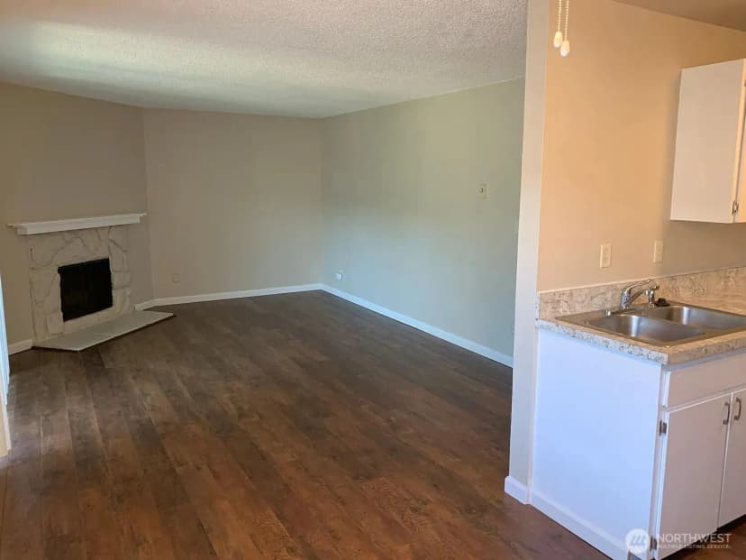 Property photo for 1609 Maple Lane #c5-c8, Kent photo 6