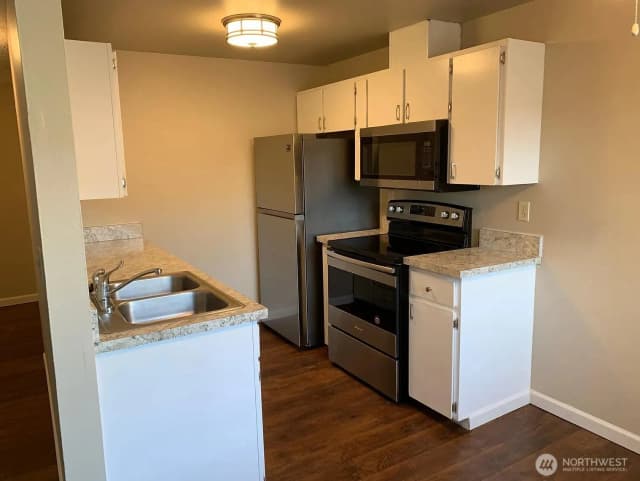 Property photo for 1609 Maple Lane #c5-c8, Kent photo 4