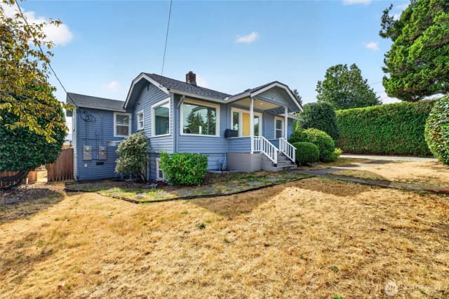 Property photo for 2907 2909 Sw Cloverdale Street, Seattle photo 5