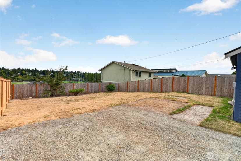 Property photo for 2907 2909 Sw Cloverdale Street, Seattle photo 8