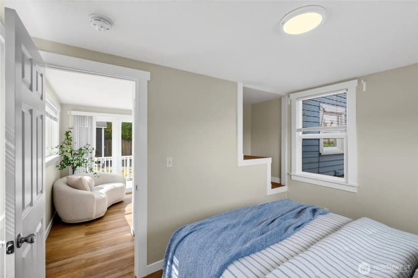 Property photo for 2907 2909 Sw Cloverdale Street, Seattle photo 20