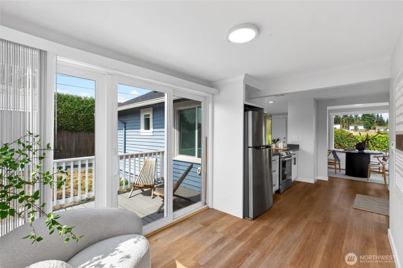 Property photo for 2907 2909 Sw Cloverdale Street, Seattle photo 12