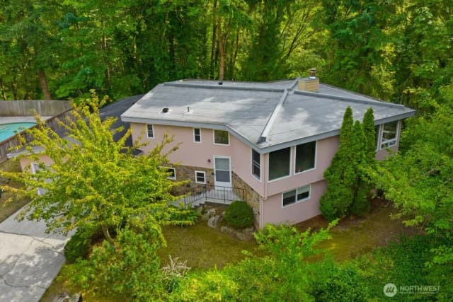 Property photo for 13938 15th Place Sw, Burien photo 2