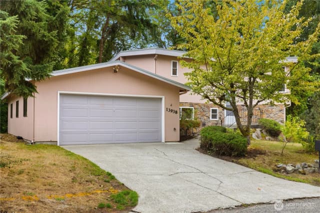 Property photo for 13938 15th Place Sw, Burien