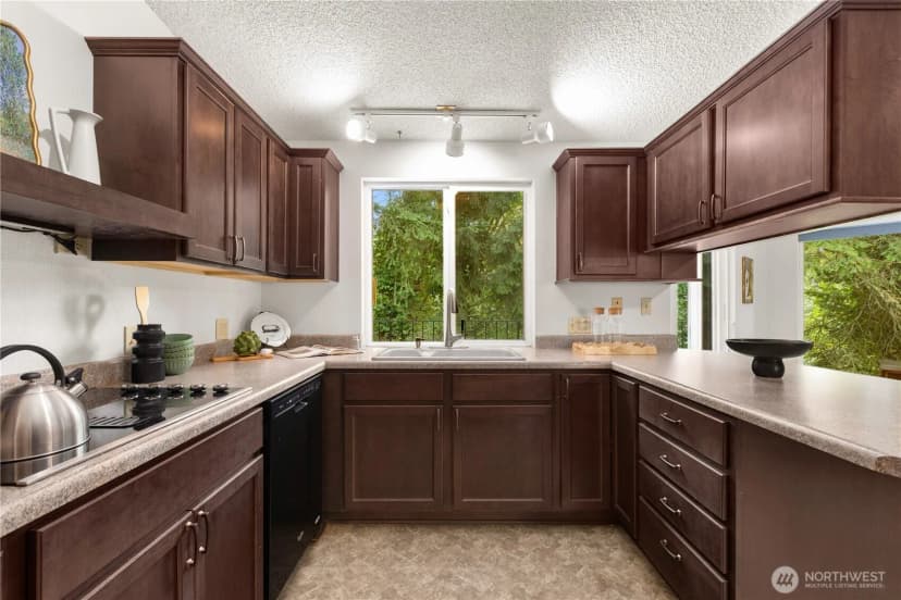 Property photo for 13938 15th Place Sw, Burien photo 11