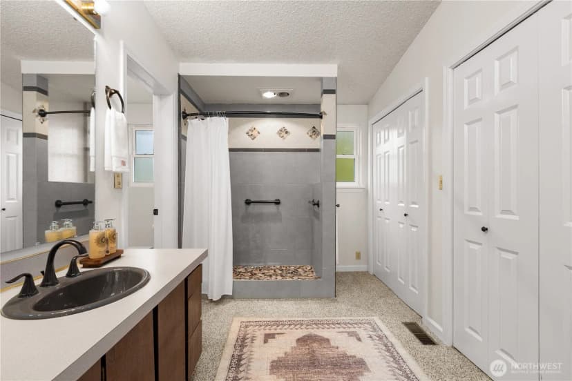 Property photo for 13938 15th Place Sw, Burien photo 19