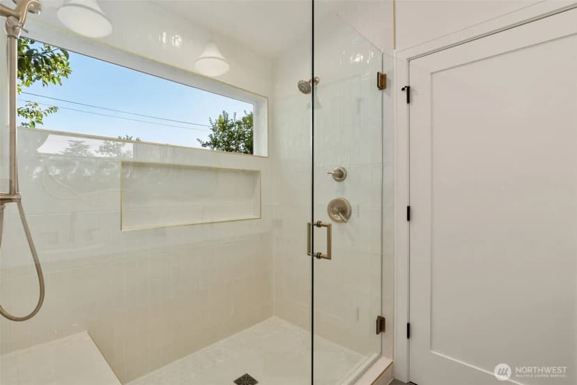 Property photo for 8148 13th Avenue Sw, Seattle photo 24