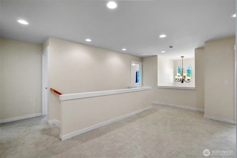 Property photo for 215 Sw 144th Street, Burien photo 13