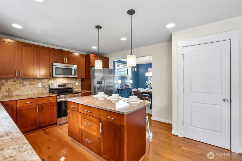 Property photo for 215 Sw 144th Street, Burien photo 25