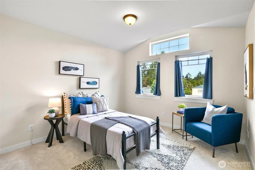 Property photo for 215 Sw 144th Street, Burien photo 9