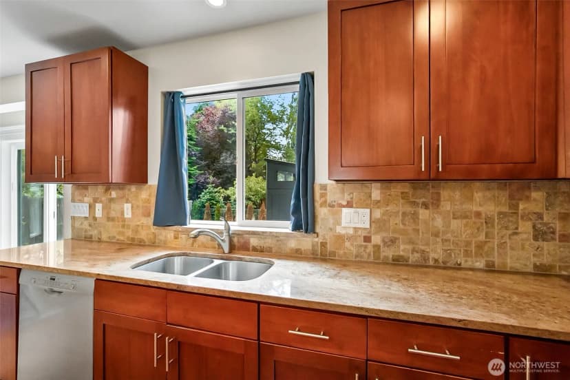 Property photo for 215 Sw 144th Street, Burien photo 26