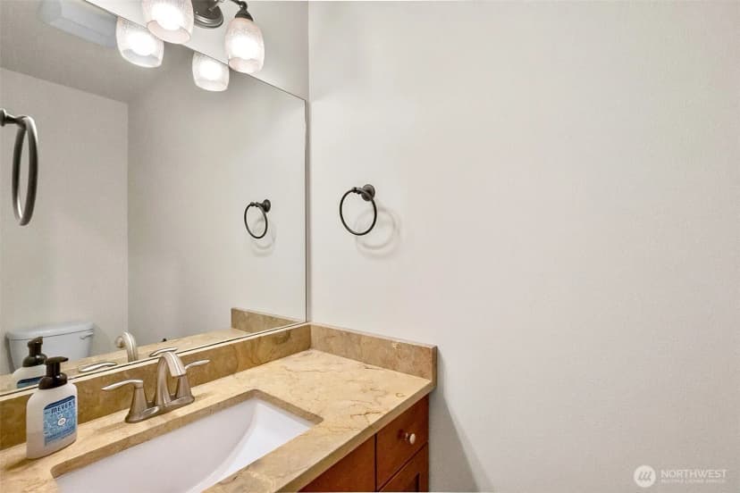 Property photo for 215 Sw 144th Street, Burien photo 31