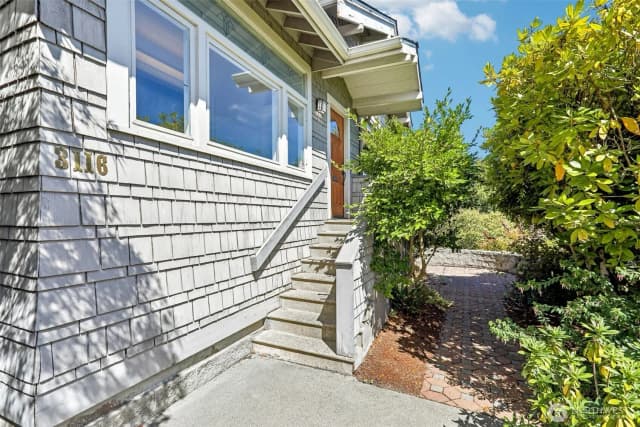 Property photo for 3116 S Dose Terrace, Seattle photo 4