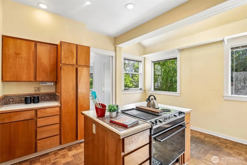 Property photo for 3116 S Dose Terrace, Seattle photo 14