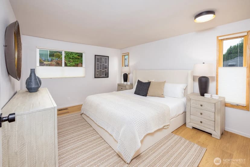 Property photo for 6048 28th Avenue Ne, Seattle photo 13