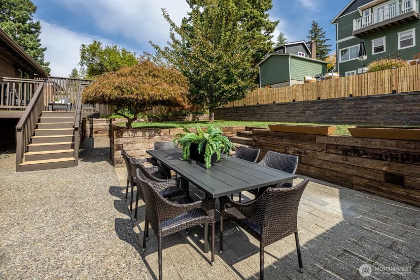 Property photo for 6048 28th Avenue Ne, Seattle photo 9