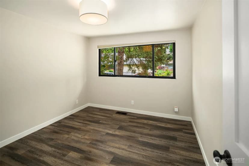 Property photo for 5619 125th Avenue Se, Bellevue photo 15