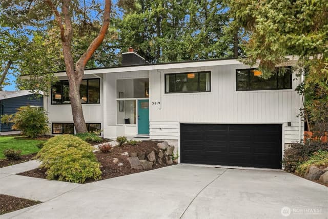Property photo for 5619 125th Avenue Se, Bellevue photo 2