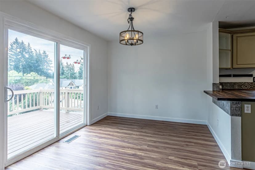 Property photo for 2704 180th Avenue E, Lake Tapps photo 10