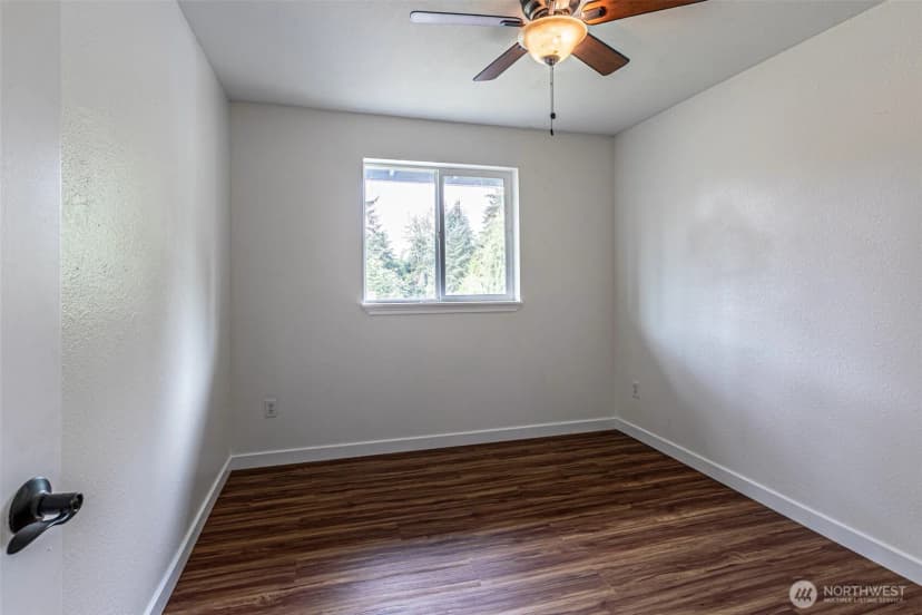 Property photo for 2704 180th Avenue E, Lake Tapps photo 14