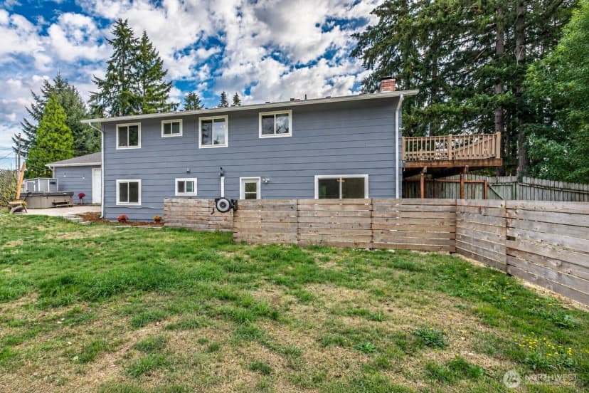 Property photo for 2704 180th Avenue E, Lake Tapps photo 26