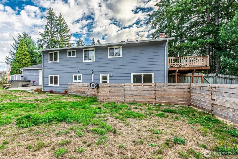 Property photo for 2704 180th Avenue E, Lake Tapps photo 30